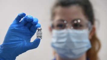 vacina covid 19 pfizer biontech E
